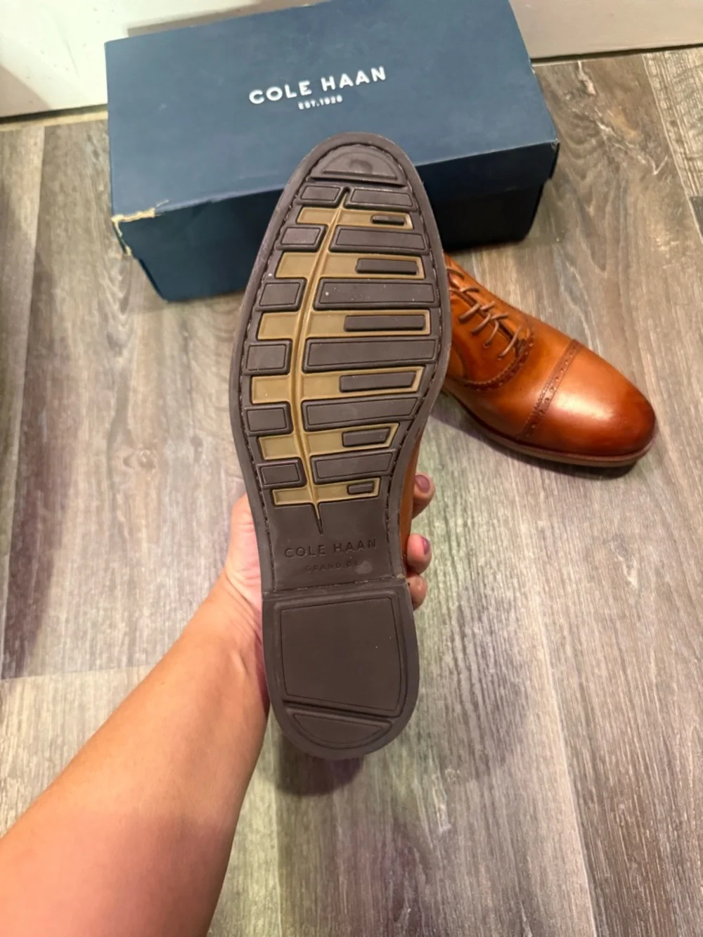 Cole haan Mens Harmon grand cap Oxford in British tan • 8.5